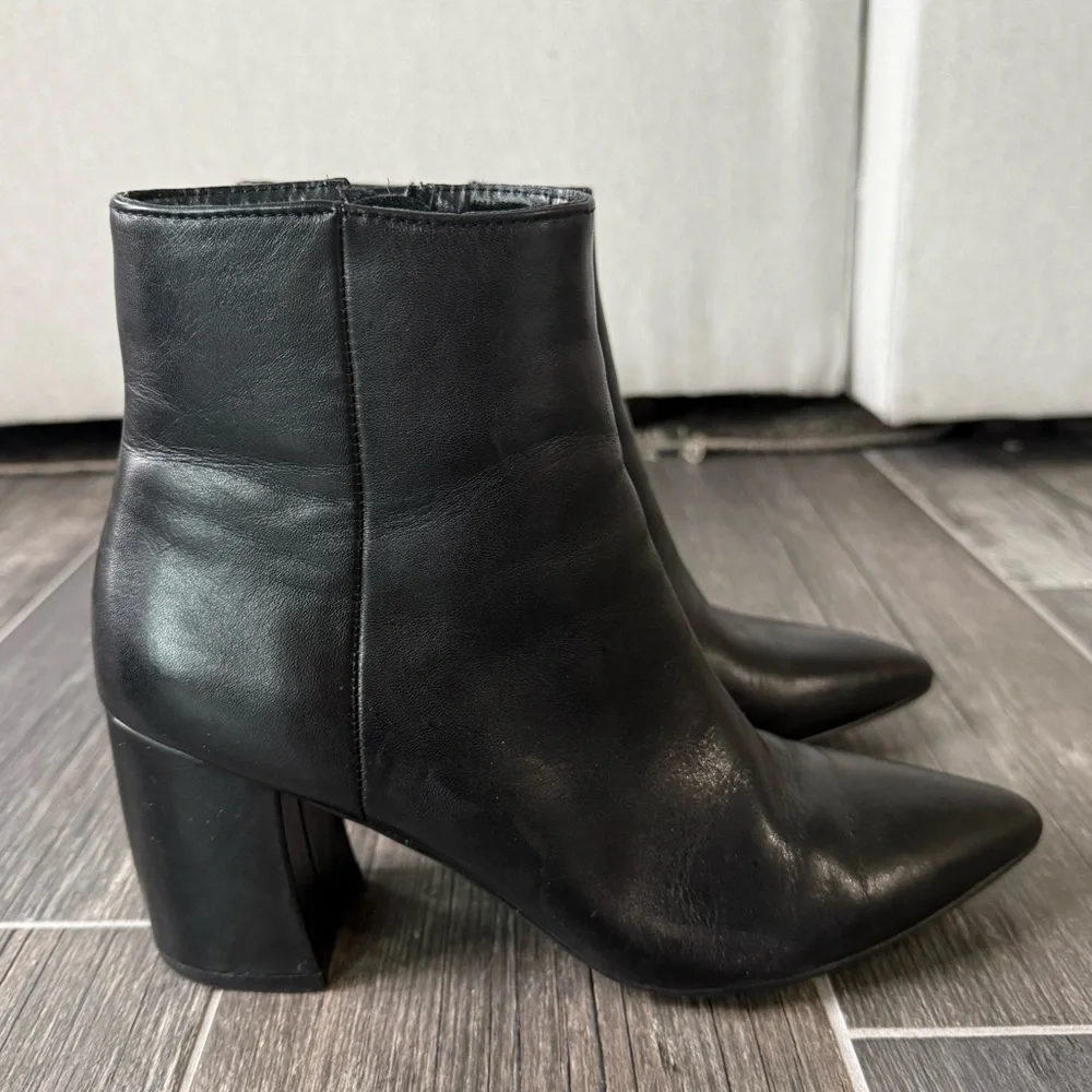 Steve Madden Black Leather Pointed Toe Ankle Boots - Picture 1 of 6